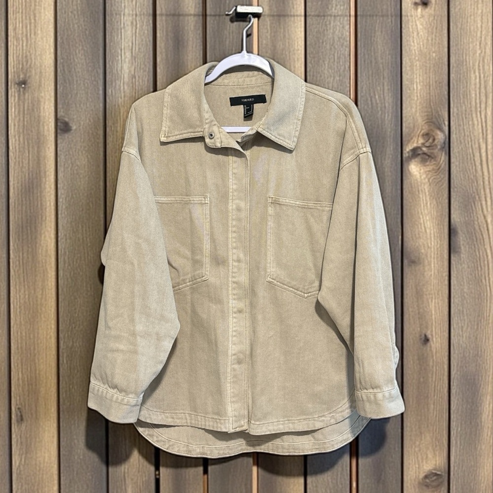 Forever 21 Beige Snap Button Shacket - M